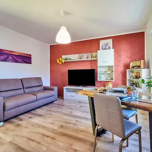  Apartment Lara's